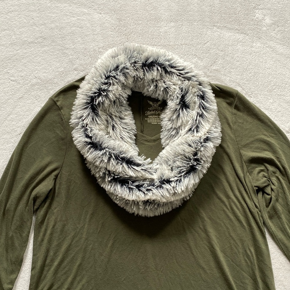 All Dazzled Up - Fuzzy Infinity Scarf